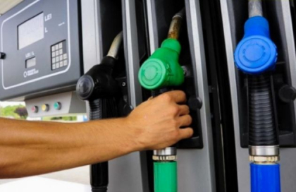 Preturile la carburanti continua sa creasca. Benzina a trecut pragul de 27 de lei - FOTO