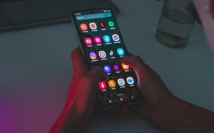 Telefoanele cu Android din Ucraina vor emite alerte de atacuri aeriene Telefoanele cu Android din Ucraina vor emite alerte de atacuri aeriene