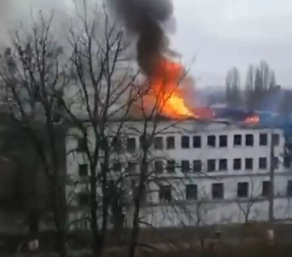 Un pilot rus, luat prizonier de ucraineni, spune ca aviatia rusa a lansat bombe asupra cladirilor rezidentiale Un pilot rus, luat prizonier de ucraineni, spune ca aviatia rusa a lansat bombe asupra cladirilor rezidentiale