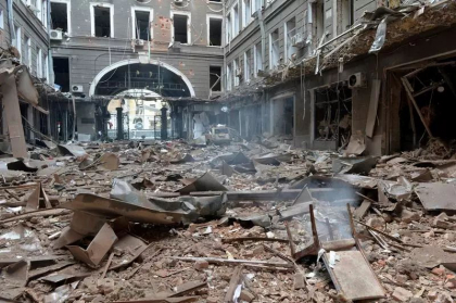 Aproape 50 de scoli distruse in bombardamentele din Harkiv Aproape 50 de scoli distruse in bombardamentele din Harkiv