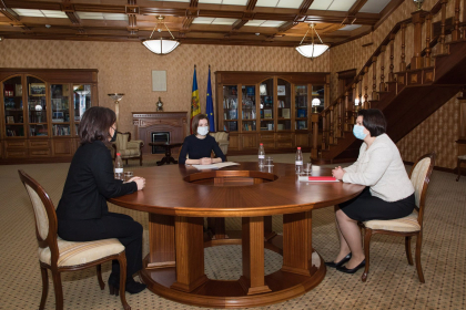 Presedintele Maia Sandu si prim-ministrul Natalia Gavrilita au avut astazi o discutie cu ministrul Afacerilor Externe a Germaniei, Annalena Baerbock - FOTO Presedintele Maia Sandu si prim-ministrul Natalia Gavrilita au avut astazi o discutie cu ministrul Afacerilor Externe a Germaniei, Annalena Baerbock - FOTO