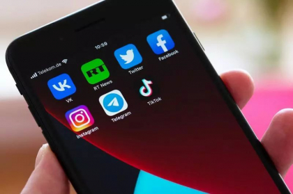 Reactii dure ale rusilor pe TikTok si Telegram, referitoare la cresterea preturilor si disparitia unor produse dupa sanctiunile economice: „Tu (Putin), macar intelegi ce se intampla?”
Reactii dure ale rusilor pe TikTok si Telegram, referitoare la cresterea preturilor si disparitia unor produse dupa sanctiunile economice: „Tu (Putin), macar intelegi ce se intampla?”