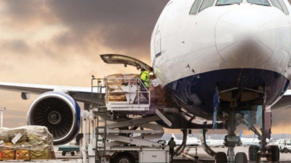 Un avion cargo cu peste 7500 de paturi si 2000 de kituri de igiena a aterizat astazi la Chisinau Un avion cargo cu peste 7500 de paturi si 2000 de kituri de igiena a aterizat astazi la Chisinau