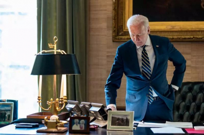 Biden autorizeaza un ajutor suplimentar de 200 de milioane de dolari pentru Ucraina, reprezentand arme si asistenta militara
Biden autorizeaza un ajutor suplimentar de 200 de milioane de dolari pentru Ucraina, reprezentand arme si asistenta militara