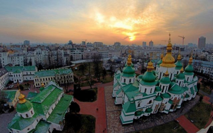 Autoritatile din Kiev au dat asigurari populatiei ramase in capitala ca au provizii pentru doua saptamani si sunt pregatiti pentru un eventual blocaj