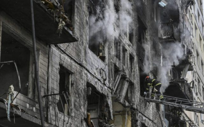Aproximativ 350.000 de civili sunt inca blocati in Mariupol, sustine un oficial local: „Majoritatea stau in subsoluri si adaposturi in conditii inumane. Fara mancare, fara apa, fara electricitate, fara incalzire” Aproximativ 350.000 de civili sunt inca blocati in Mariupol, sustine un oficial local: „Majoritatea stau in subsoluri si adaposturi in conditii inumane. Fara mancare, fara apa, fara electricitate, fara incalzire”