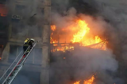 Bilantul bombardamentelor de marti din Kiev a urcat la 4 morti
Bilantul bombardamentelor de marti din Kiev a urcat la 4 morti