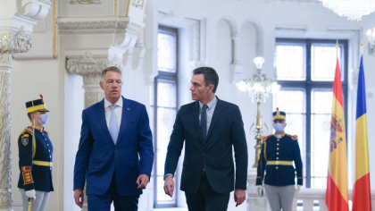 Iohannis si Sanchez au vorbit despre razboiul din Ucraina: „Moldova are nevoie de sprijinul nostru”.  „Europa este mai unita astazi”
