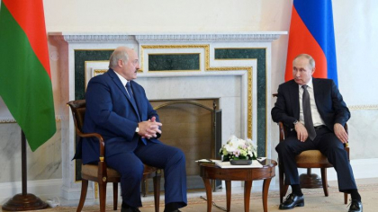 Lukasenko: Daca nu accepta sa semneze un acord cu Putin, Zelenski va trebui sa capituleze
Lukasenko: Daca nu accepta sa semneze un acord cu Putin, Zelenski va trebui sa capituleze