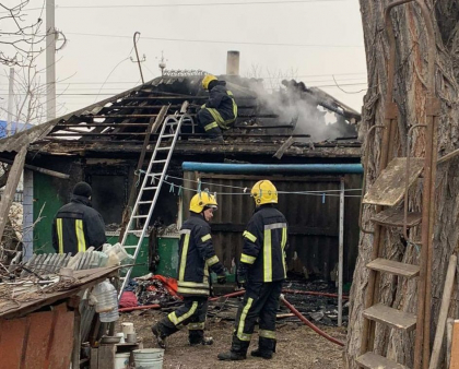 Incendiu la Briceni. O batrana a murit, dupa ce locuinta acesteia a luat foc - FOTO Incendiu la Briceni. O batrana a murit, dupa ce locuinta acesteia a luat foc - FOTO