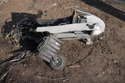 Primele imagini cu o drona Bayraktar TB-2 doborata apar dupa trei saptamani de razboi. Rusia tot anunta ca zilnic doboara astfel de aeronave Primele imagini cu o drona Bayraktar TB-2 doborata apar dupa trei saptamani de razboi. Rusia tot anunta ca zilnic doboara astfel de aeronave