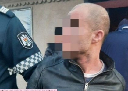 Un tanar - retinut, dupa a batut un barbat, apoi i-a furat telefonul. Acesta se afla in cautare nationala - FOTO Un tanar - retinut, dupa a batut un barbat, apoi i-a furat telefonul. Acesta se afla in cautare nationala - FOTO