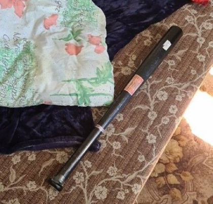 Trei persoane - retinute, dupa ce au batut si jefuit doi soti, la Telenesti. Politia: „Au legat mainile barbatului si femeii cu un cablu” - FOTO/VIDEO