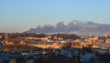 Atacuri cu rachete langa aeroportul din Lviv. Fabrica de reparare a aeronavelor a fost distrusa - VIDEO