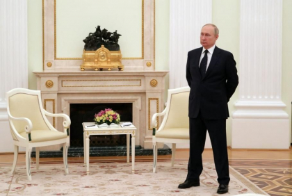 Vladimir Putin si-ar fi concediat intreg personalul de frica sa nu fie otravit Vladimir Putin si-ar fi concediat intreg personalul de frica sa nu fie otravit
