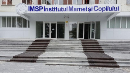 O femeie din Odesa a nascut gemeni, la Institutul Mamei si Copilului din Chisinau