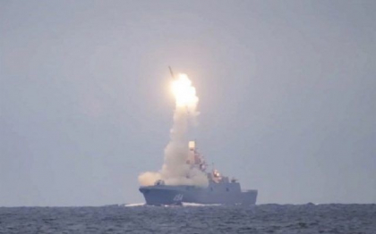 Rusia anunta ca a folosit rachete hipersonice Kinjal pentru a distruge un depozit de armament din vestul Ucrainei