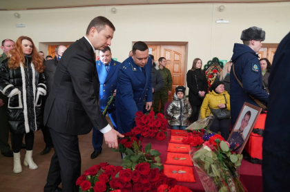 Un comandant rus, prezent in razboaiele din Georgia si Siria - ucis de armata ucraineana - FOTO Un comandant rus, prezent in razboaiele din Georgia si Siria - ucis de armata ucraineana - FOTO
