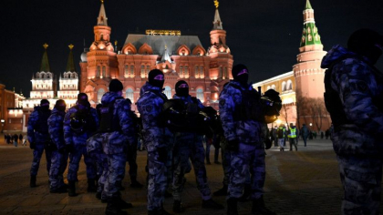 O noua lege controversata in Rusia. Pana la 15 ani de inchisoare pentru „informatii mincinoase” despre actiunile sale in strainatate O noua lege controversata in Rusia. Pana la 15 ani de inchisoare pentru „informatii mincinoase” despre actiunile sale in strainatate