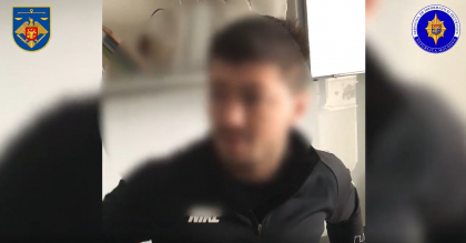 Un fost ofiter SIS, documentat pentru trafic de influenta. „Cinci mii de euro transmisi prin cumatru” - inregistrarea telefonica - VIDEO Un fost ofiter SIS, documentat pentru trafic de influenta. „Cinci mii de euro transmisi prin cumatru” - inregistrarea telefonica - VIDEO