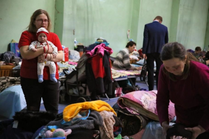 Zelenski: "Aproape 100.000 de oameni se afla la Mariupol, unde traiesc in conditii inumane, sub bombardamente constante" Zelenski: "Aproape 100.000 de oameni se afla la Mariupol, unde traiesc in conditii inumane, sub bombardamente constante"