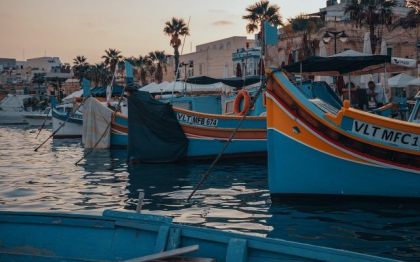 Alegeri parlamentare in Malta: Laburistii sunt favoriti in pofida celor 9 ani de cand sunt la putere si a coruptiei statului. In 2017, jurnalista de investigatii Daphne Caruana Galizia a fost asasinata in propria masina dupa ce aceasta a explodat Alegeri parlamentare in Malta: Laburistii sunt favoriti in pofida celor 9 ani de cand sunt la putere si a coruptiei statului. In 2017, jurnalista de investigatii Daphne Caruana Galizia a fost asasinata in propria masina dupa ce aceasta a explodat