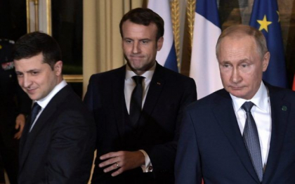 Macron anunta ca ”nu va folosi” epitetele lui Biden impotriva lui Putin, catalogat drept un ”macelar” si ”dictator”, cu care urmeaza sa vorbeasca despre o operatiune de evacuare a orasului Mariupol