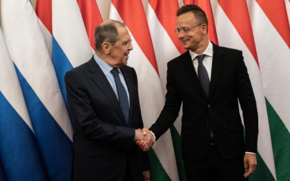 Dezvaluire cu cinci zile inainte de alegeri la Budapesta: Rusia a penetrat complet sistemul secret de comunicatii al diplomatiei Ungariei. Actiunea serviciilor secrete ruse nu l-a impiedicat pe ministrul Peter Szijjarto sa accepte cea mai inalta decoratiei a Rusiei