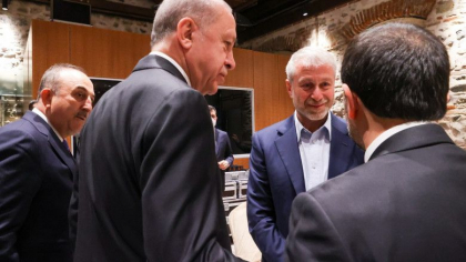 De ce participa Roman Abramovici la negocierile de pace. Kremlinul explica rolul pe care il are oligarhul rus De ce participa Roman Abramovici la negocierile de pace. Kremlinul explica rolul pe care il are oligarhul rus