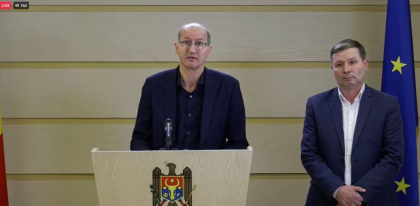 Fractiunea parlamentara a Blocului Comunistilor si Socialistilor sustin un briefing de presa