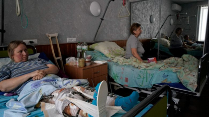 „Doctorii nu vor sa-mi spuna cate gloante erau in mine”. Povestea unei femei impuscate de militarii rusi in timp ce isi cauta mama