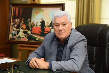 Zece conturi bancare, pensie de peste 14 mii de lei si un ceas de lux cadou. Declaratia de avere a fostului presedinte, Vladimir Voronin / DOC
