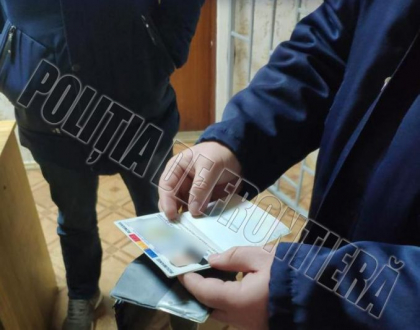 Trei cetateni ai Ucrainei - prinsi cu acte false la trecerea frontierei de stat Trei cetateni ai Ucrainei - prinsi cu acte false la trecerea frontierei de stat