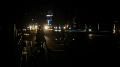 Sri Lanka stinge luminile stradale pentru a face fata celei mai grave crize economice din ultimii zeci de ani