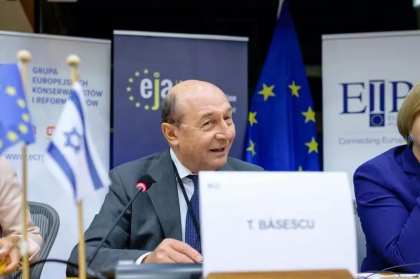 Fostul presedinte Traian Basescu a revenit in tara, dupa ce a fost internat la un spital din Bruxelles Fostul presedinte Traian Basescu a revenit in tara, dupa ce a fost internat la un spital din Bruxelles