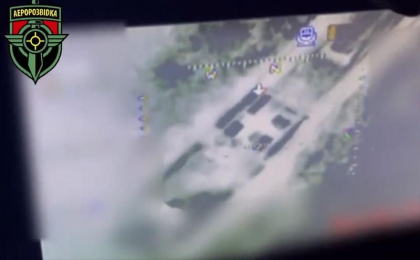 Cum sunt distruse blindate si vehicule rusesti cu grenade aruncate din drone obisnuite folosite de Aerorozvidka - VIDEO Cum sunt distruse blindate si vehicule rusesti cu grenade aruncate din drone obisnuite folosite de Aerorozvidka - VIDEO