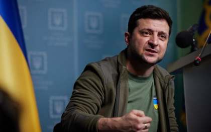Zelenski anunta ca a demis doi oficiali ai serviciilor de securitate, numindu-i „tradatori” Zelenski anunta ca a demis doi oficiali ai serviciilor de securitate, numindu-i „tradatori”