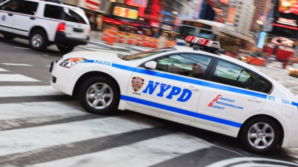 Un baiat de 12 ani a murit dupa ce a fost impuscat pe o strada din New York Un baiat de 12 ani a murit dupa ce a fost impuscat pe o strada din New York