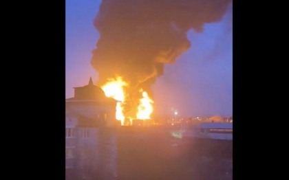 Incendiu la un depozit de petrol din Belgorod, Rusia. Doua persoane au fost ranite - VIDEO Incendiu la un depozit de petrol din Belgorod, Rusia. Doua persoane au fost ranite - VIDEO