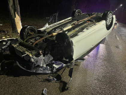 Accident in capitala. O masina s-a rasturnat dupa ce a pierdut controlul volanului - FOTO Accident in capitala. O masina s-a rasturnat dupa ce a pierdut controlul volanului - FOTO