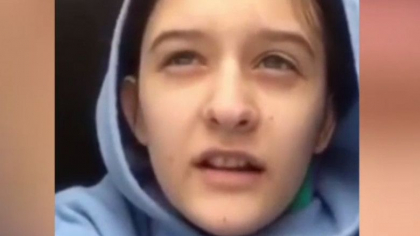 Jurnalul de razboi al unei fetite din Mariupol: Sange... Este sangele tatalui meu. Poti filma un film de groaza aici Jurnalul de razboi al unei fetite din Mariupol: Sange... Este sangele tatalui meu. Poti filma un film de groaza aici