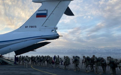 Agresorii s-au retras de la Aeroportul Antonov, de langa Kiev, prima victorie majora a Rusiei in Ucraina (CNN)
