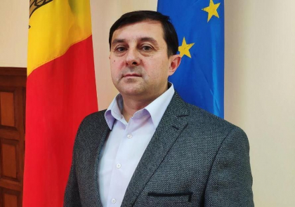 Ultima ora. Marcel Cenusa, presedintele raionului Cahul - retinut de CNA, dupa ce PA a descins cu perchezitii la mai multe persoane din cadrul Consiliului raional Cahul Ultima ora. Marcel Cenusa, presedintele raionului Cahul - retinut de CNA, dupa ce PA a descins cu perchezitii la mai multe persoane din cadrul Consiliului raional Cahul