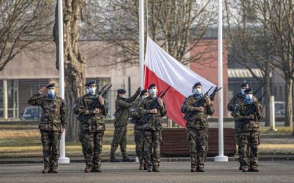 Polonia cere suplimentarea cu 50% a numarului trupelor americane din Europa, dintre care ”75.000 de soldati ar trebui stationati pe flancul de est”