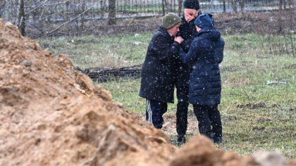 Crimele armatei lui Putin. Primarita unui sat de langa Kiev, ucisa impreuna cu familia si aruncata intr-o groapa comuna