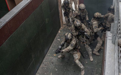 55 de militari albanezi se alaturi grupului de lupta multinational al NATO. Albanezii vor fi integrati batalionului NATO de 1000 de militari