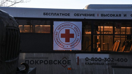 O echipa a Crucii Rosii a fost eliberata, dupa ce a fost retinuta de rusi langa Mariupol O echipa a Crucii Rosii a fost eliberata, dupa ce a fost retinuta de rusi langa Mariupol