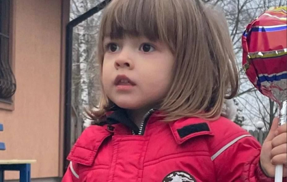 Sasha, baietelul de 4 ani, care s-a pierdut in timp ce fugea cu familia de bombardamentele rusilor - gasit mort. Anuntul a fost facut de mama sa - FOTO Sasha, baietelul de 4 ani, care s-a pierdut in timp ce fugea cu familia de bombardamentele rusilor - gasit mort. Anuntul a fost facut de mama sa - FOTO