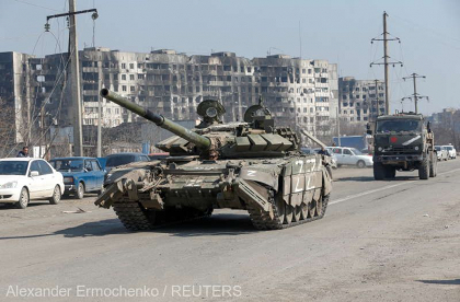 Rusia se pregateste de o ofensiva in estul Ucrainei si continua sa asedieze Mariupol