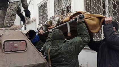 Ororile de langa Cernihiv. 130 de oameni tinuti ostatici intr-un subsol de 65 de mp, printre cadavre: Am stat asa 25 de zile (BBC)